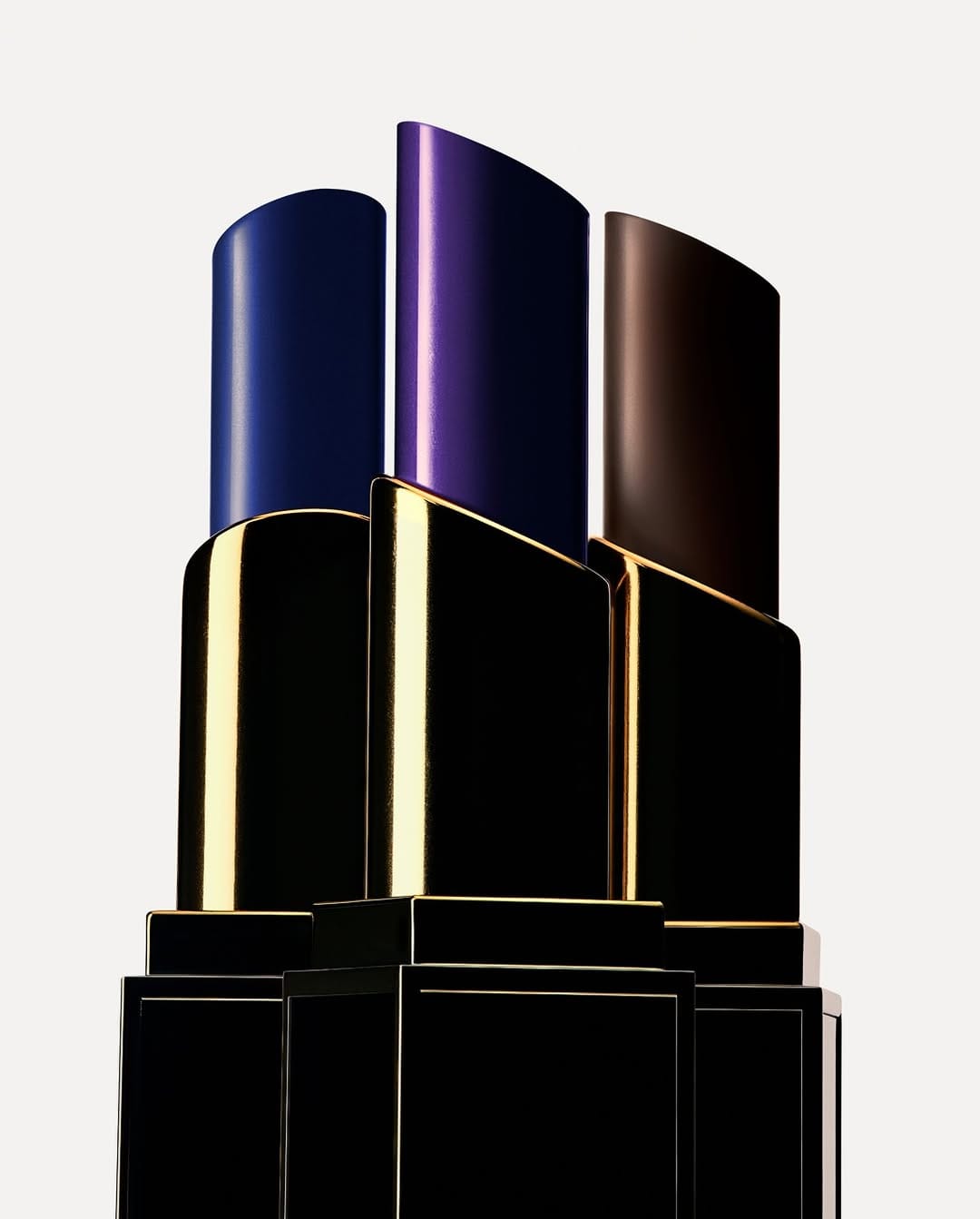 Burberry, Tom Ford, Cécred, Dolce&Gabbana, and Charlotte Tilbury: Five Luxury Beauty Campaigns Worth Studying for Product Photography Techniques