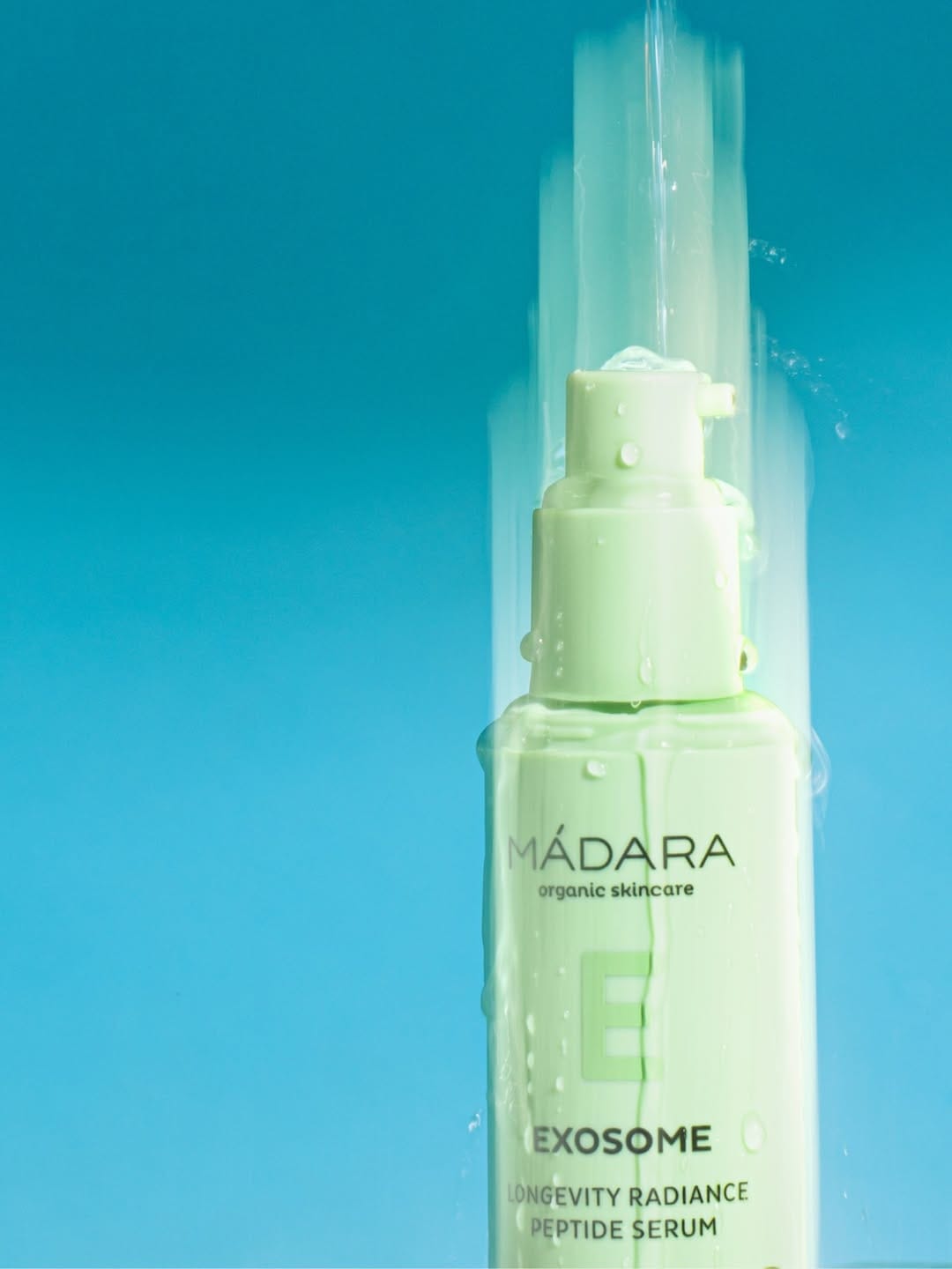 MÁDARA Organic Skincare product photo: mint green, plastic, studio light